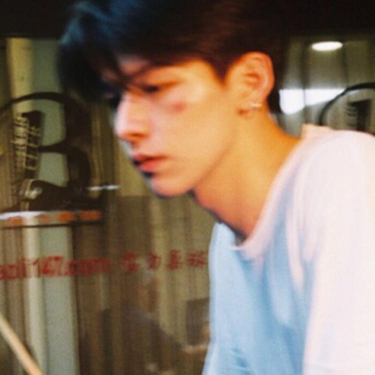 绯村剑心（原名：绯村心太；身份：飞天御剑流十四代传人、“刽子手拔刀斋”） - 辣舞影视网址在线观看21 - 平板观影